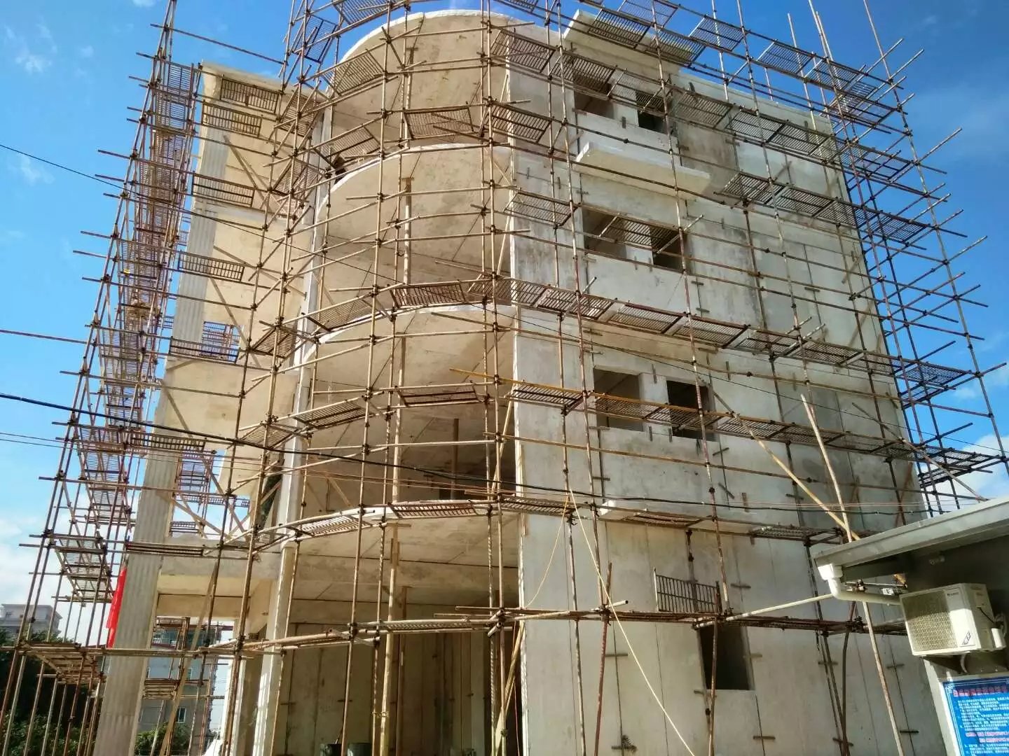 上林星河绿色环保装配式建材在福建修建的五层别墅建筑